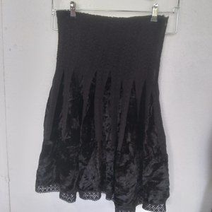 Clips black lace & crushed velvet a-line skirt sz 42 (US 6)